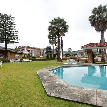 Hotel Villa Monarca Inn Zitácuaro エクステリア 写真