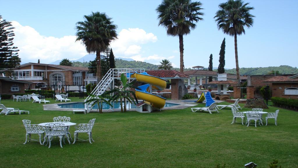 Hotel Villa Monarca Inn Zitácuaro エクステリア 写真