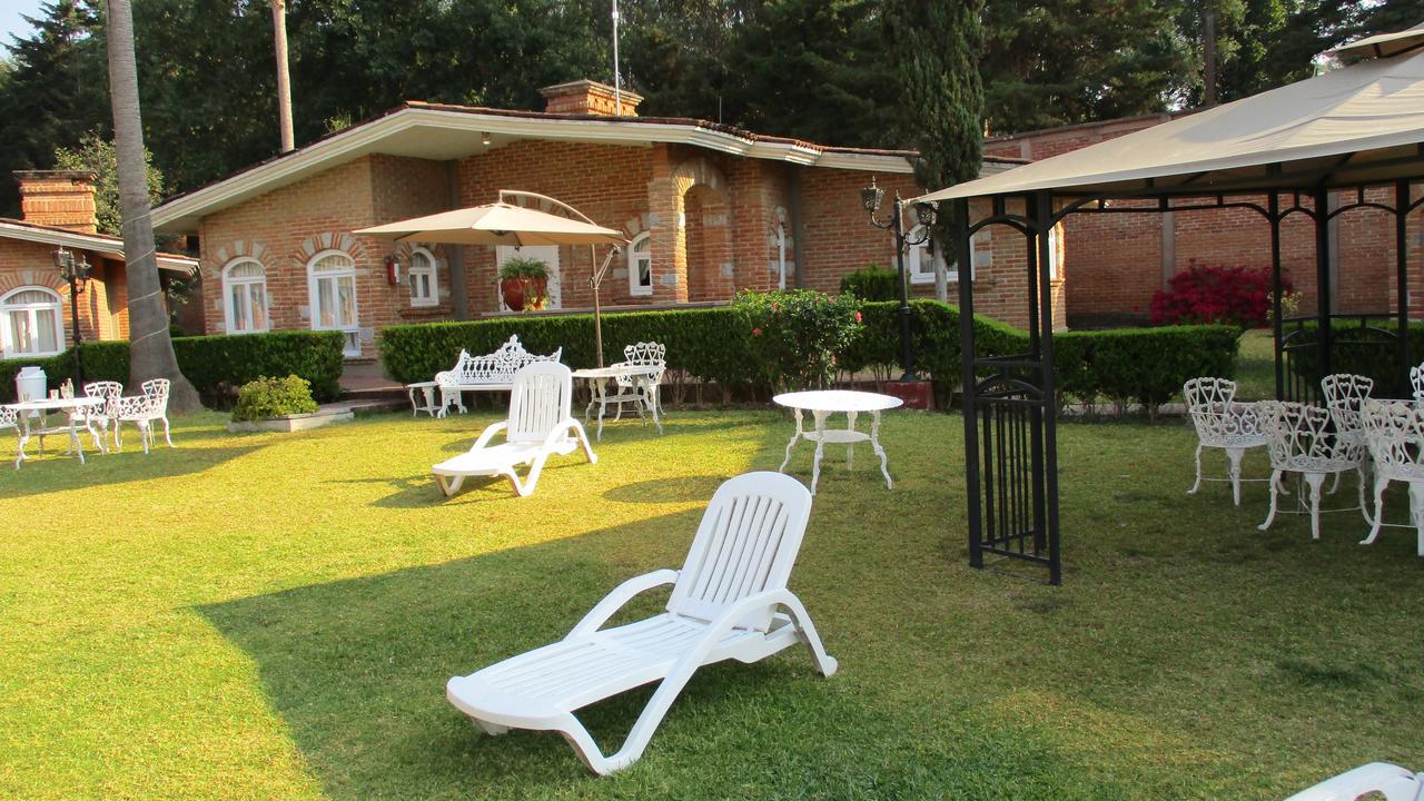Hotel Villa Monarca Inn Zitácuaro エクステリア 写真