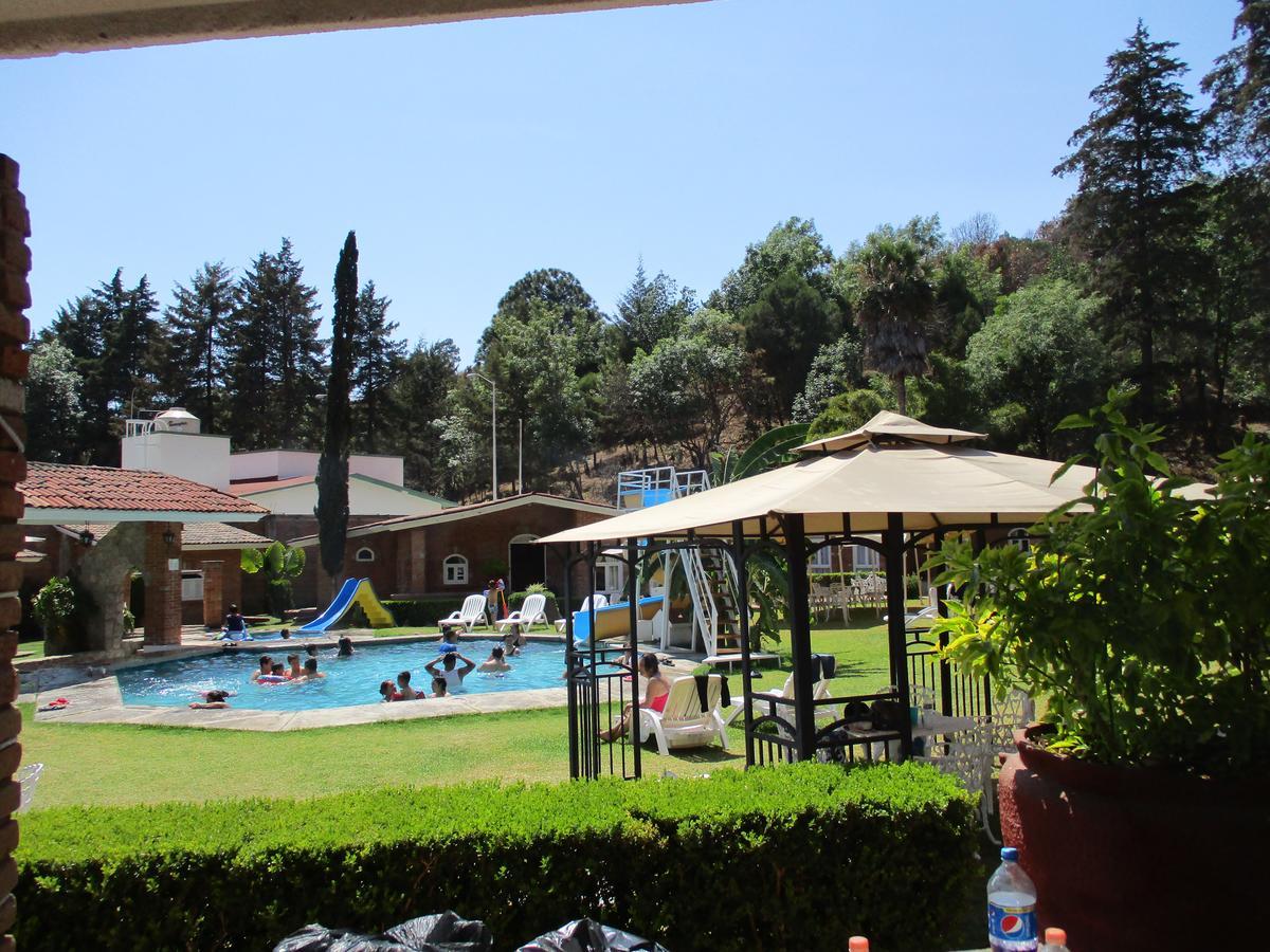 Hotel Villa Monarca Inn Zitácuaro エクステリア 写真