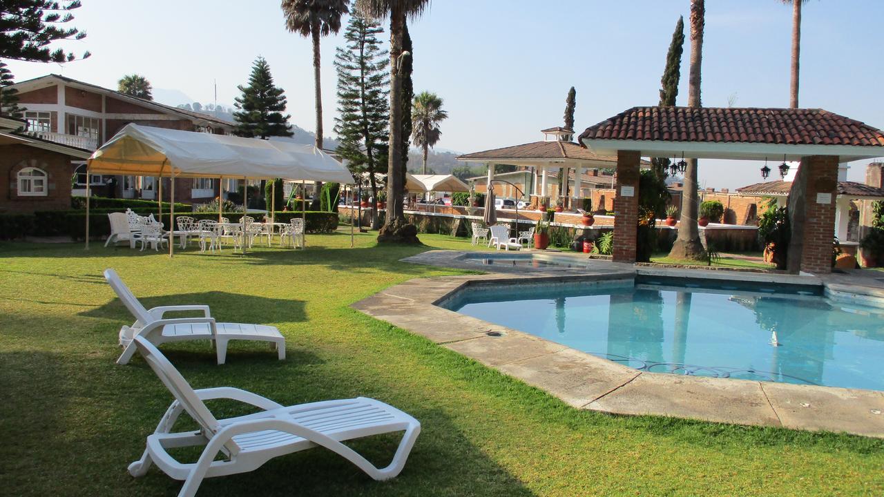 Hotel Villa Monarca Inn Zitácuaro エクステリア 写真