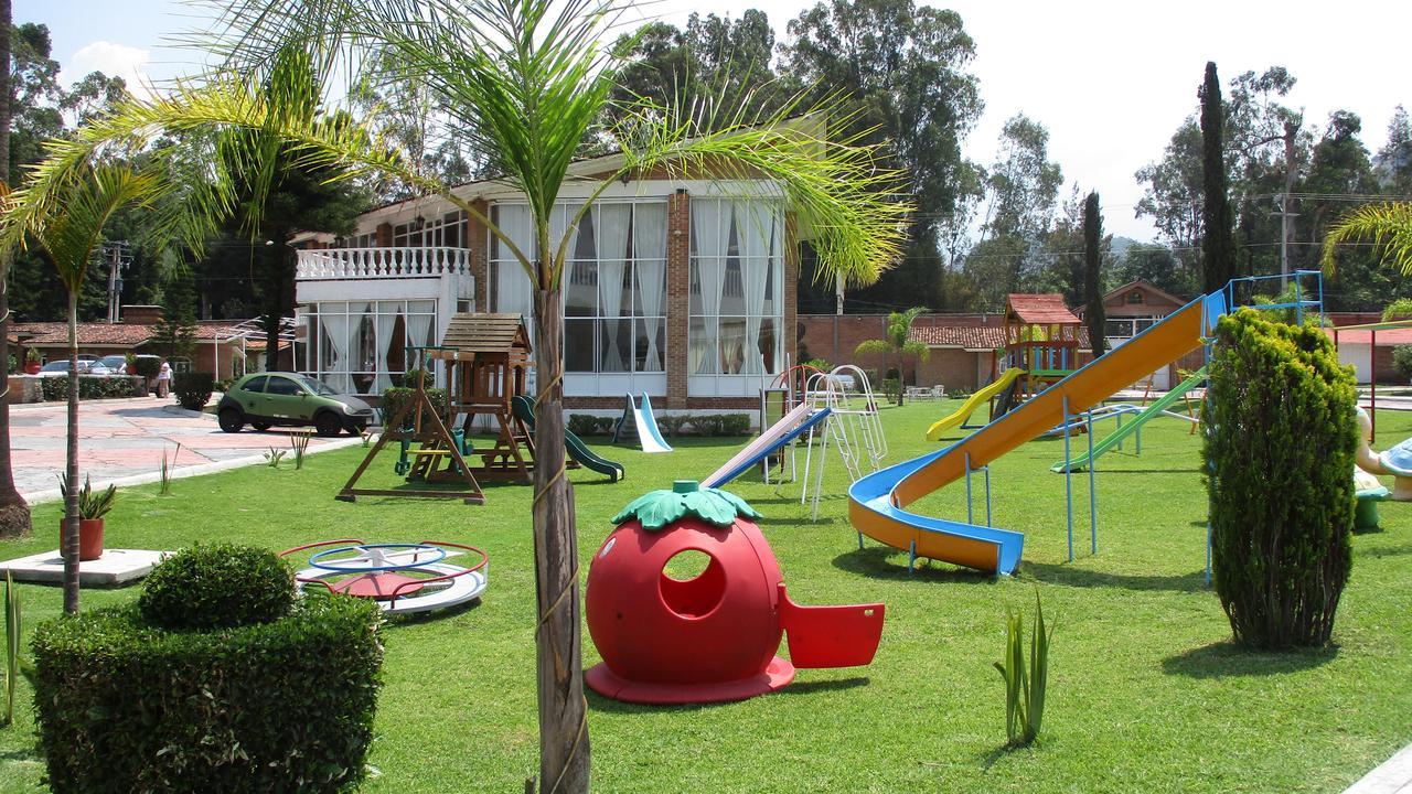 Hotel Villa Monarca Inn Zitácuaro エクステリア 写真