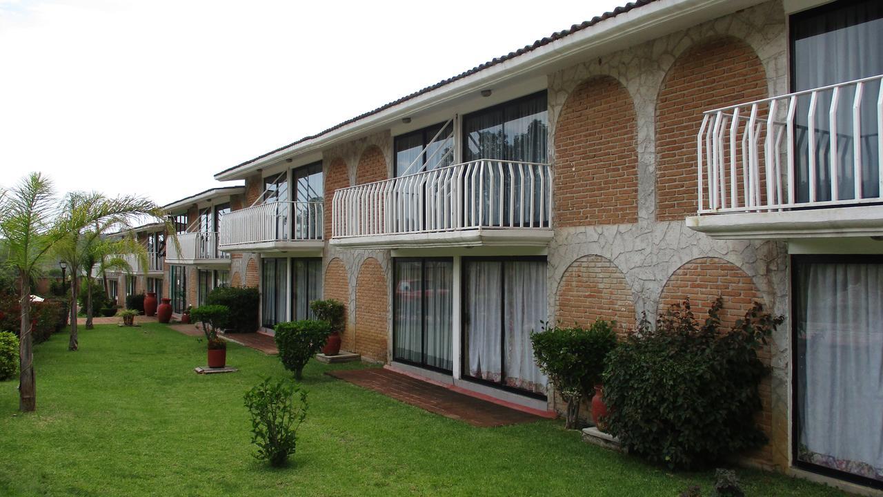 Hotel Villa Monarca Inn Zitácuaro エクステリア 写真