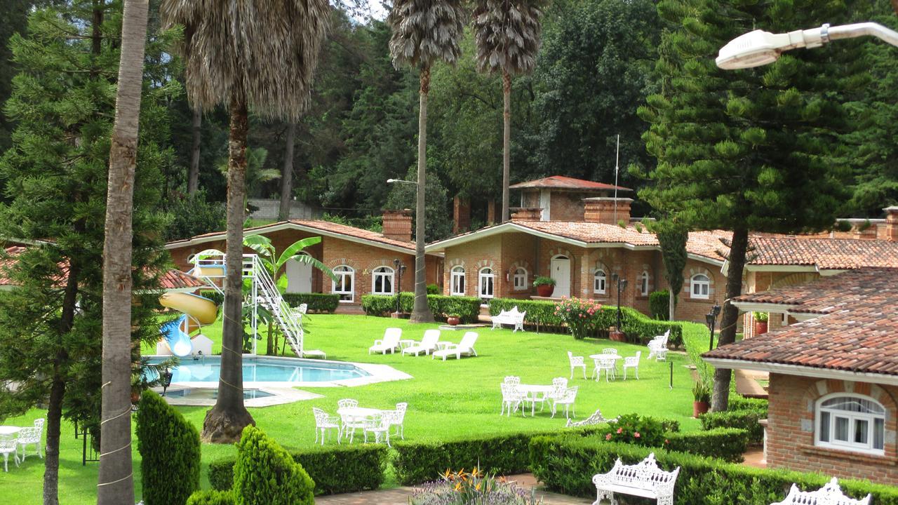 Hotel Villa Monarca Inn Zitácuaro エクステリア 写真