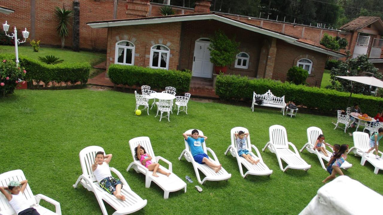 Hotel Villa Monarca Inn Zitácuaro エクステリア 写真