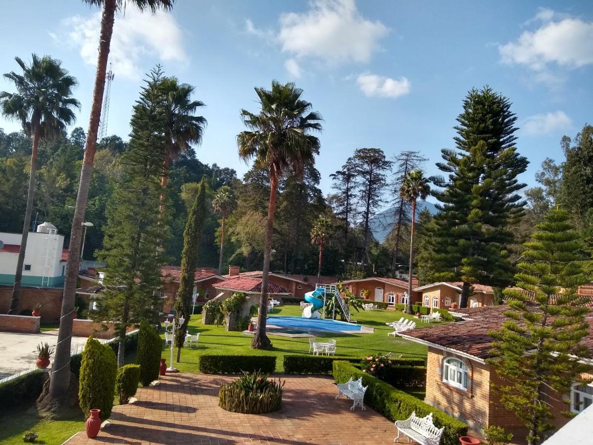Hotel Villa Monarca Inn Zitácuaro エクステリア 写真